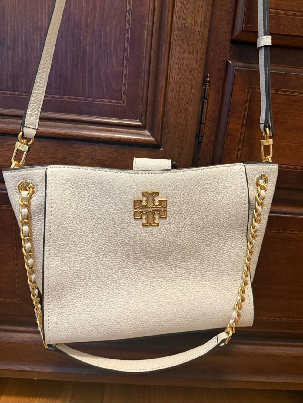 Tory Burch White Leather Convertible Shoulder Bag with Gold Chain